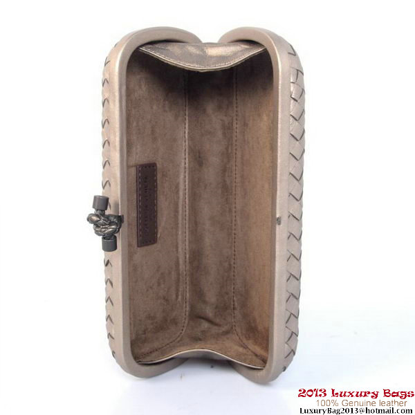 Bottega Veneta 8651L Intrecciato Silk Stretch Knot Clutches Bottega Veneta 8651L Intrecciato Silk Stretch Knot Clutches