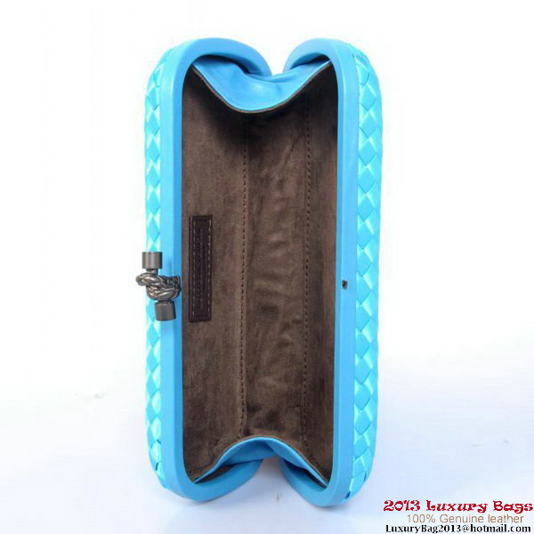 Bottega Veneta 8651L Intrecciato Silk Stretch Knot Clutches Bottega Veneta 8651L Intrecciato Silk Stretch Knot Clutches