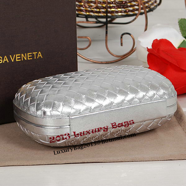 Bottega Veneta Intrecciato Sheepskin Impero Ayers Knot Clutch 11308 Silver Bottega Veneta Intrecciato Sheepskin Impero Ayers Knot Clutch 11308 Silver
