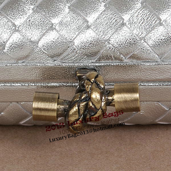 Bottega Veneta Intrecciato Sheepskin Impero Ayers Knot Clutch 11308 Silver Bottega Veneta Intrecciato Sheepskin Impero Ayers Knot Clutch 11308 Silver
