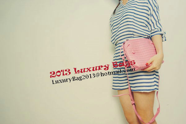 Bottega Veneta Bicolors Intrecciato Nappa Cross Body Bag BV9610 Bottega Veneta Bicolors Intrecciato Nappa Cross Body Bag BV9610