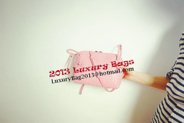 Bottega Veneta Bicolors Intrecciato Nappa Cross Body Bag BV9610 Bottega Veneta Bicolors Intrecciato Nappa Cross Body Bag BV9610