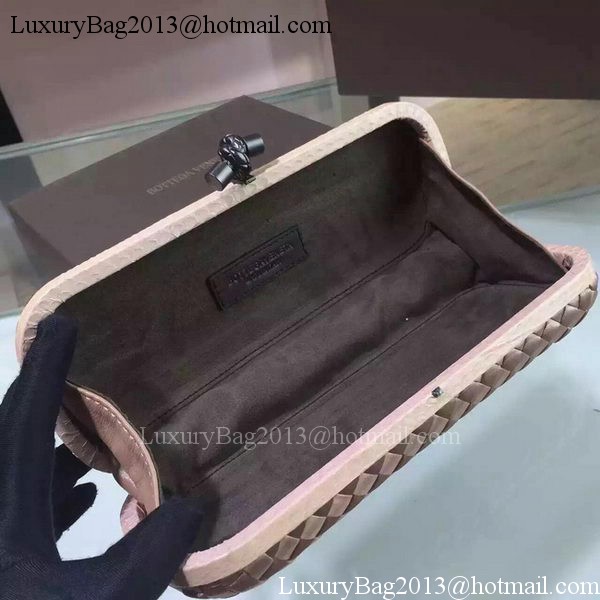 Bottega Veneta STRETCH Knot Sheepskin Leather Clutch BV8651 Light Gold Bottega Veneta STRETCH Knot Sheepskin Leather Clutch BV8651 Light Gold