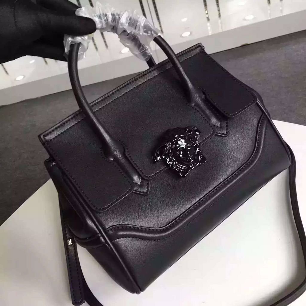 Versace Palazzo Empire Original Leather Shoulder Bag V1911 Black Versace Palazzo Empire Original Leather Shoulder Bag V1911 Black