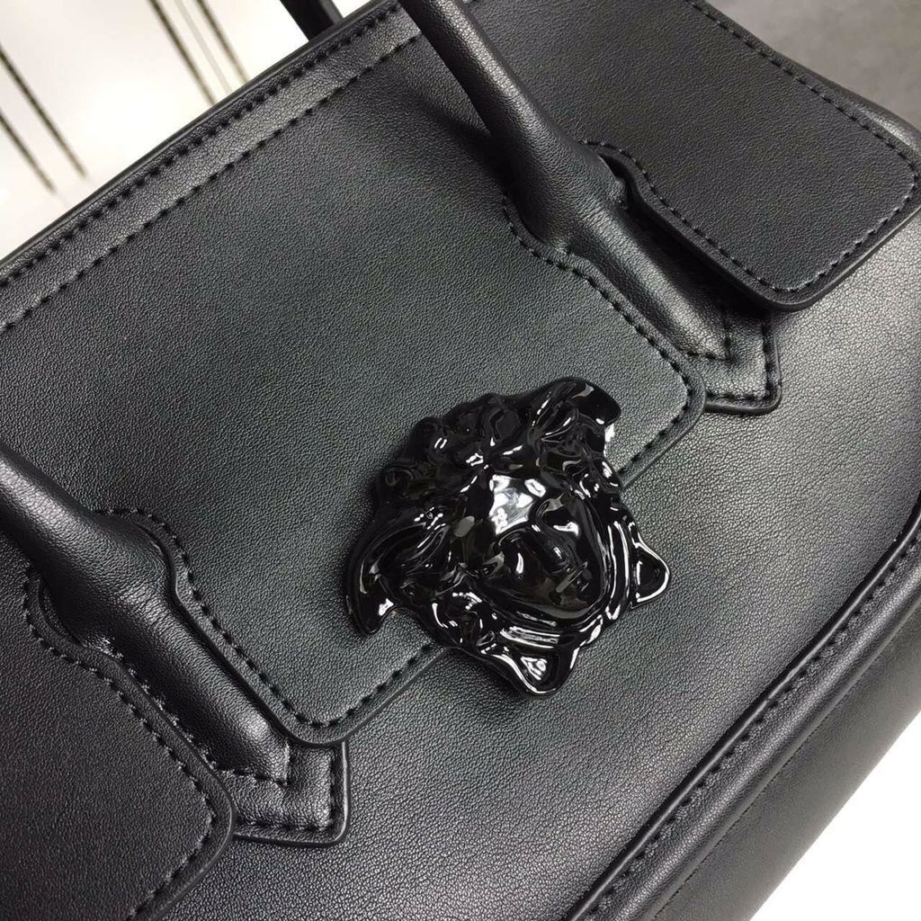 Versace Palazzo Empire Original Leather Shoulder Bag V1911 Black Versace Palazzo Empire Original Leather Shoulder Bag V1911 Black