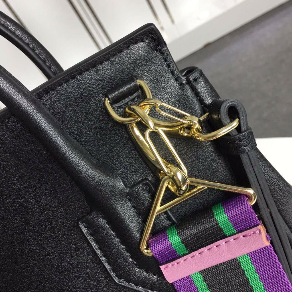 Versace Palazzo Empire Original Leather Shoulder Bag V1911 Black Versace Palazzo Empire Original Leather Shoulder Bag V1911 Black