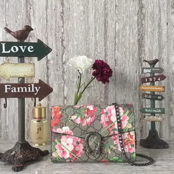 Gucci Dionysus GG Supreme Canvas Shoulder Bag 409340 Red Gucci Dionysus GG Supreme Canvas Shoulder Bag 409340 Red