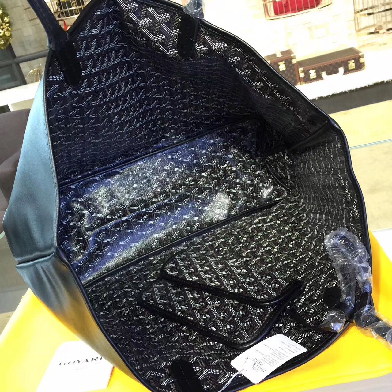 Goyard Y Doodling Calfskin Leather Tote Bag 7901 Black Goyard Y Doodling Calfskin Leather Tote Bag 7901 Black