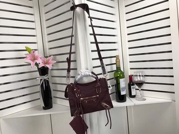 Balenciaga Giant City Gold Studs Handbag B084336 Wine Balenciaga Giant City Gold Studs Handbag B084336 Wine