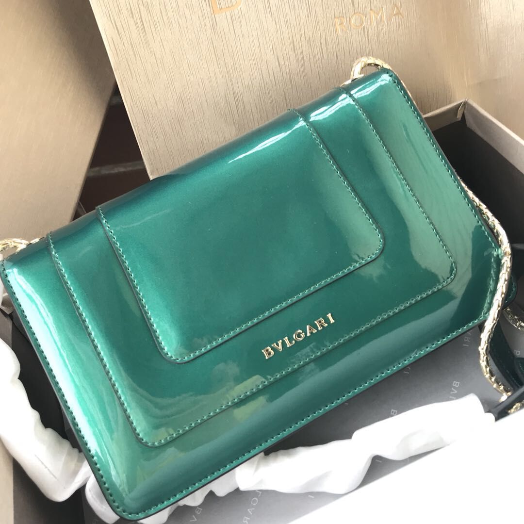 BVLGARI Serpenti Forever metallic-leather shoulder bag 4953 green BVLGARI Serpenti Forever metallic-leather shoulder bag 4953 green