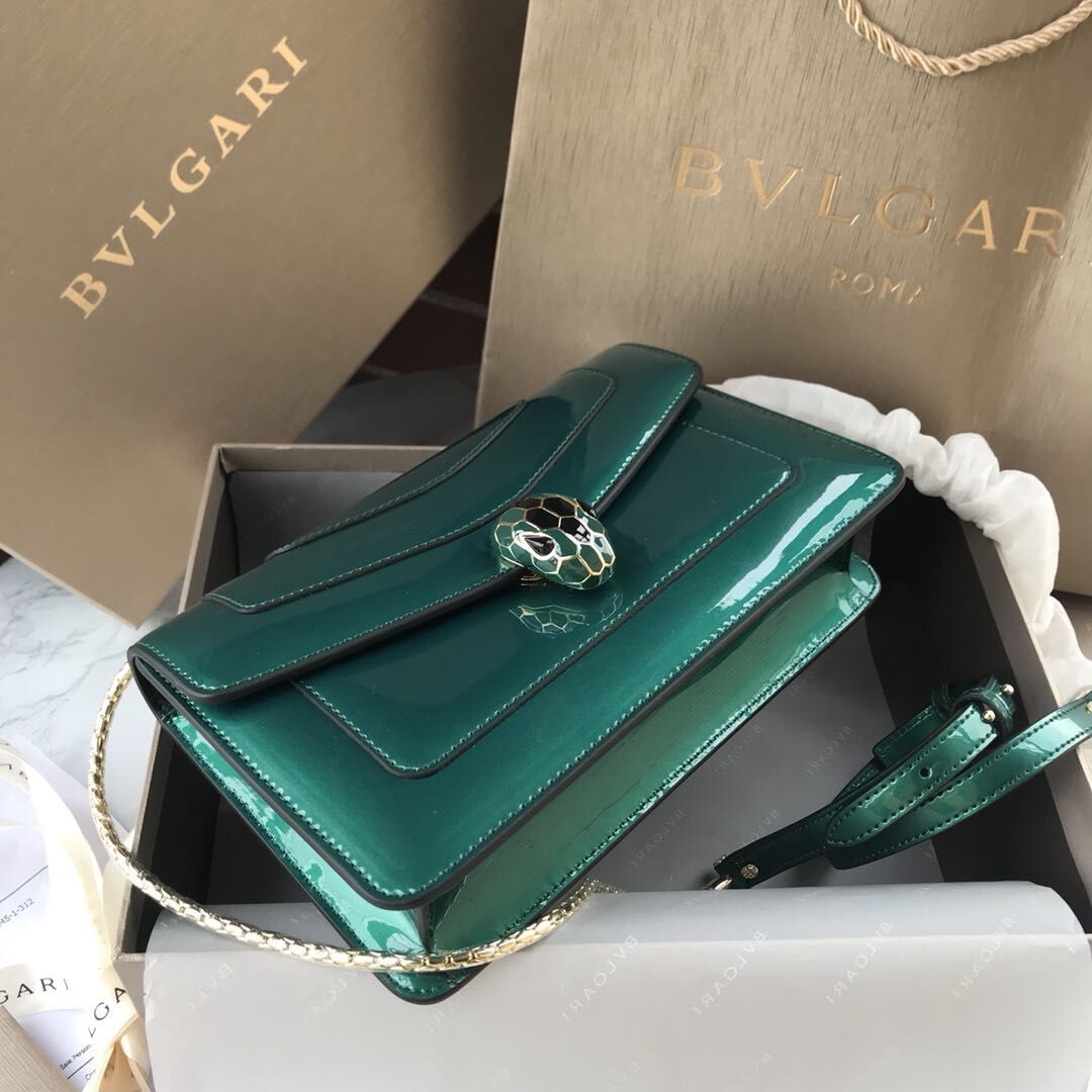 BVLGARI Serpenti Forever metallic-leather shoulder bag 4953 green BVLGARI Serpenti Forever metallic-leather shoulder bag 4953 green
