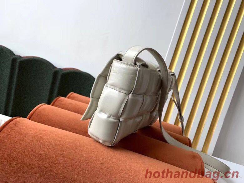 Bottega Veneta Sheepskin Weaving Original Leather BV3996 White Bottega Veneta Sheepskin Weaving Original Leather BV3996 White