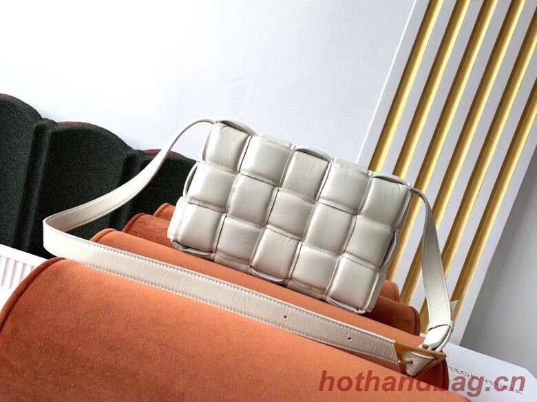 Bottega Veneta Sheepskin Weaving Original Leather BV3996 White Bottega Veneta Sheepskin Weaving Original Leather BV3996 White