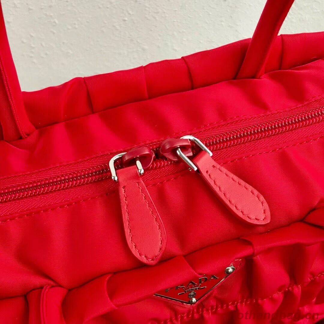 Prada Re-Edition nylon Tote bag 1BG321 red Prada Re-Edition nylon Tote bag 1BG321 red
