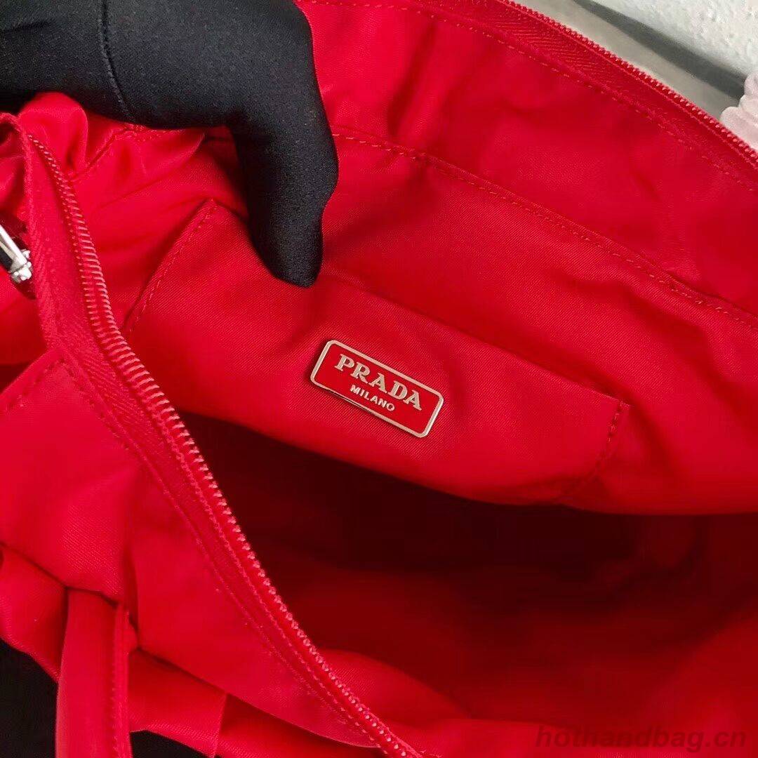 Prada Re-Edition nylon Tote bag 1BG321 red Prada Re-Edition nylon Tote bag 1BG321 red