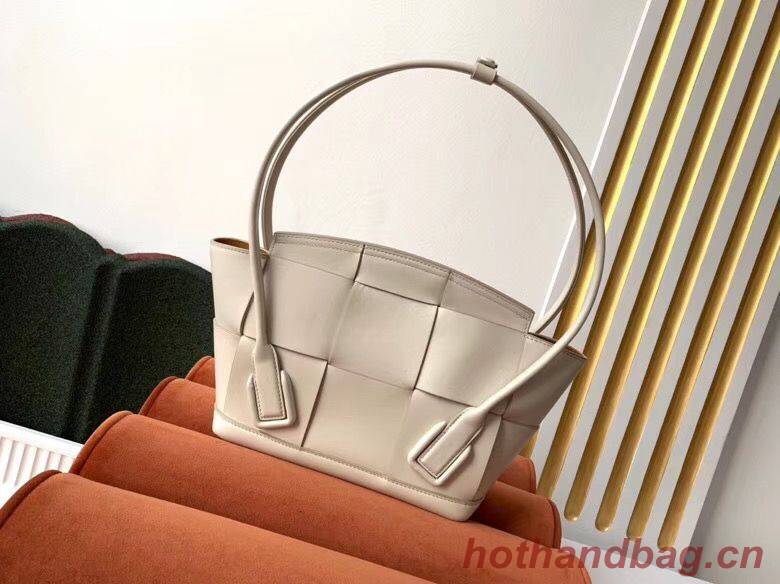 Bottega Veneta Original Weave Leather Arco Top Handle Bag 70013 White Bottega Veneta Original Weave Leather Arco Top Handle Bag 70013 White