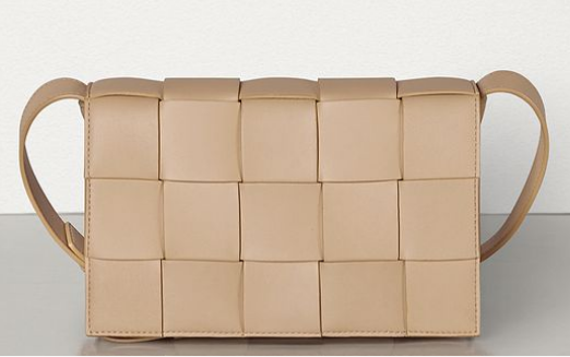 Bottega Veneta BORSA CASSETTE 578004 ALMOND Bottega Veneta BORSA CASSETTE 578004 ALMOND