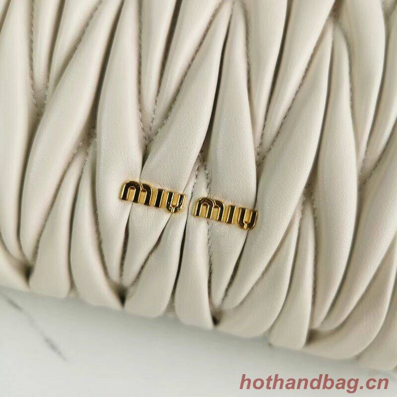miu miu Matelasse Nappa Leather mini Shoulder Bag 5BD196 white miu miu Matelasse Nappa Leather mini Shoulder Bag 5BD196 white