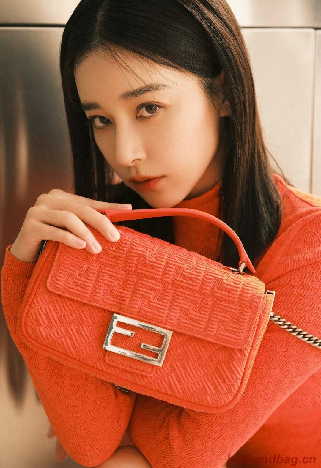 FENDI MIDI BAGUETTE CHAIN FF fabric bag 8BR793 Red FENDI MIDI BAGUETTE CHAIN FF fabric bag 8BR793 Red