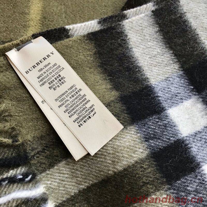 Burberry Scarf B00249