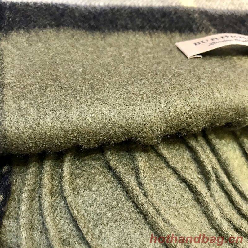 Burberry Scarf B00249