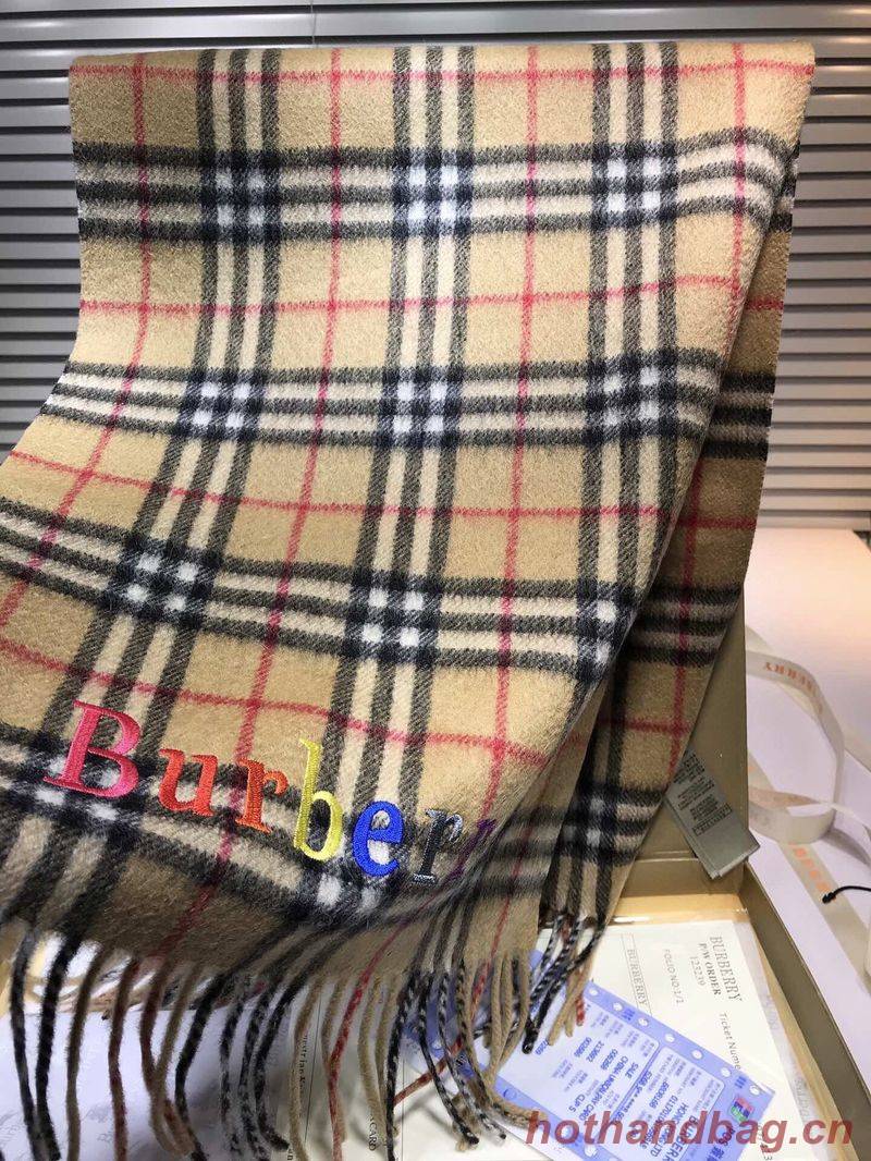 Burberry Scarf B00255