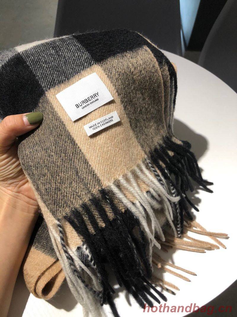 Burberry Scarf B00269 Burberry Scarf B00269