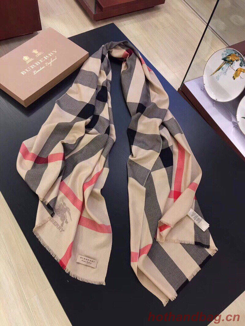Burberry Scarf B00294 Burberry Scarf B00294