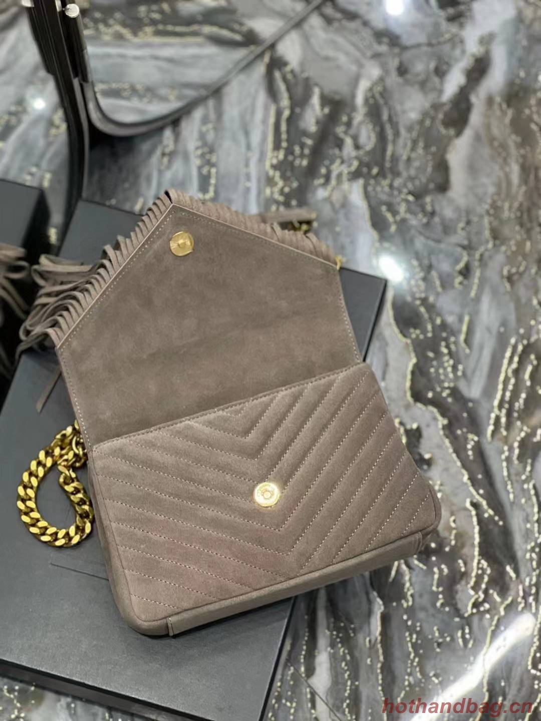 SAINT LAURENT COLLEGE MEDIUM CHAIN BAG IN LIGHT SUEDE WITH FRINGES 5317050 DUSTY GREY SAINT LAURENT COLLEGE MEDIUM CHAIN BAG IN LIGHT SUEDE WITH FRINGES 5317050 DUSTY GREY