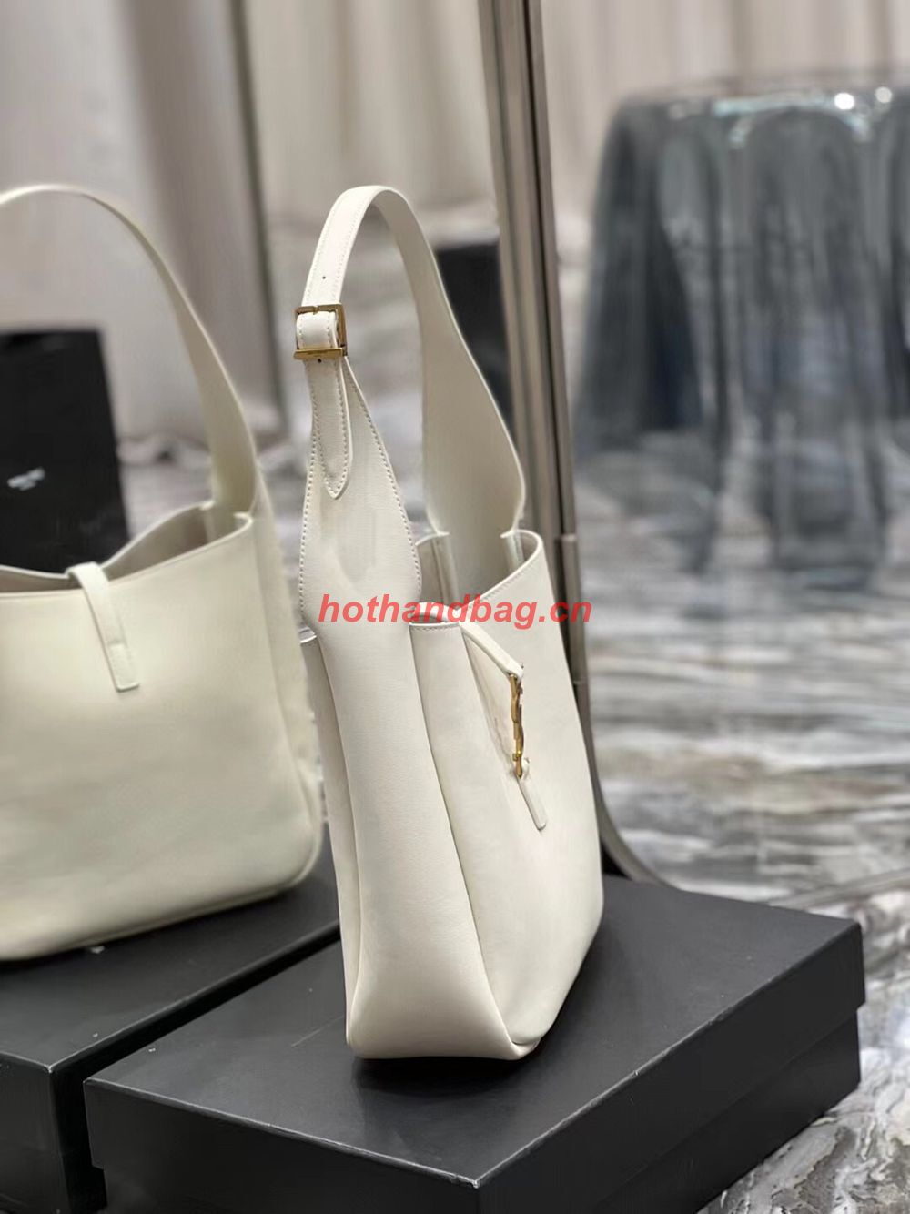 SAINT LAUREN LE 5 A 7 SOFT SMALL HOBO BAG IN SMOOTH LEATHER 713938 white SAINT LAUREN LE 5 A 7 SOFT SMALL HOBO BAG IN SMOOTH LEATHER 713938 white