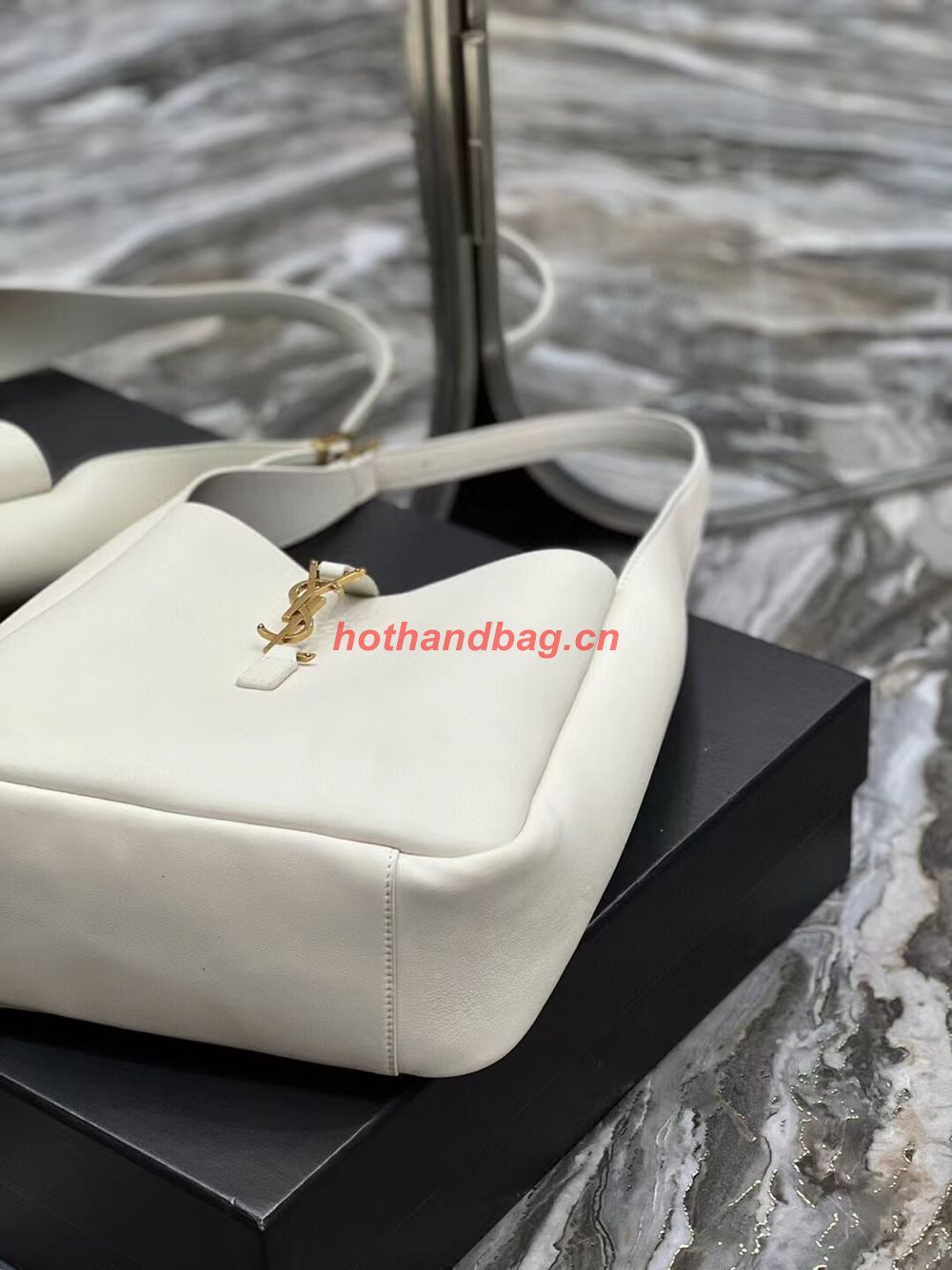 SAINT LAUREN LE 5 A 7 SOFT SMALL HOBO BAG IN SMOOTH LEATHER 713938 white SAINT LAUREN LE 5 A 7 SOFT SMALL HOBO BAG IN SMOOTH LEATHER 713938 white
