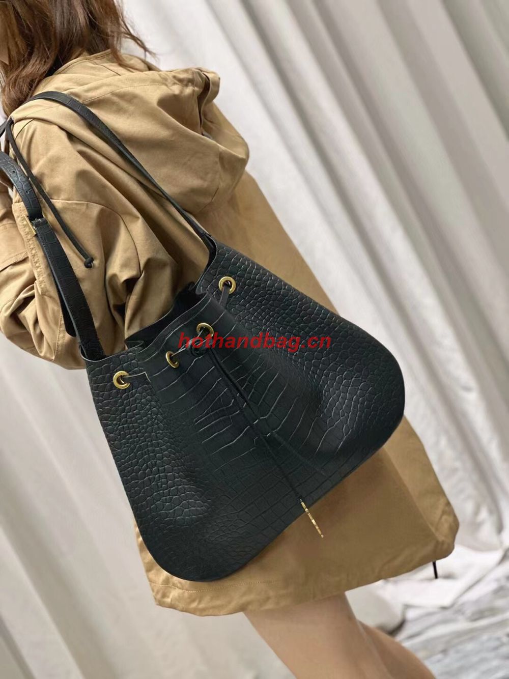 SAINT LAUREN PARIS VII LARGE FLAT HOBO BAG IN CROCODILE-EMBOSSED LEATHER 697941 black SAINT LAUREN PARIS VII LARGE FLAT HOBO BAG IN CROCODILE-EMBOSSED LEATHER 697941 black