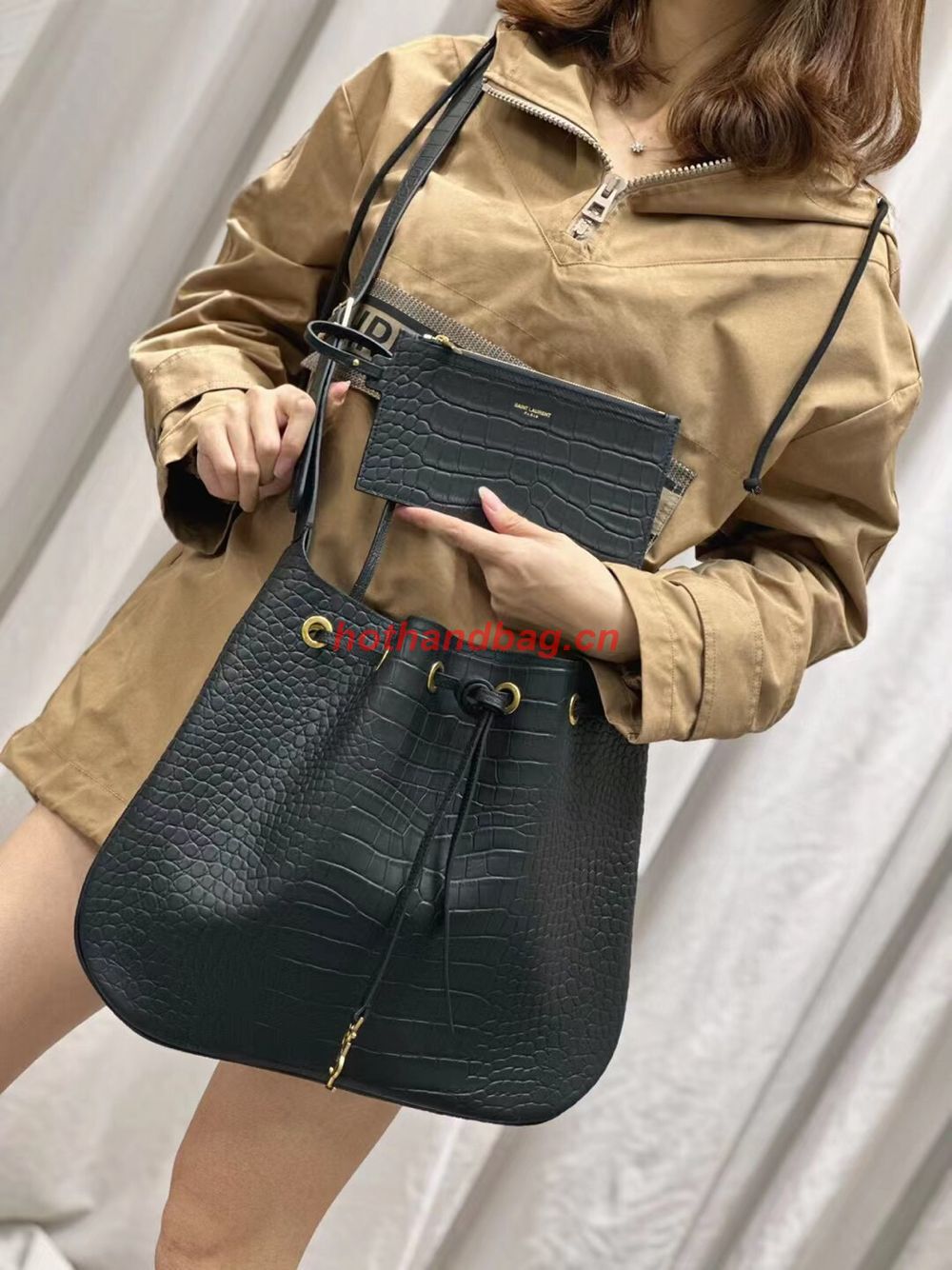 SAINT LAUREN PARIS VII LARGE FLAT HOBO BAG IN CROCODILE-EMBOSSED LEATHER 697941 black SAINT LAUREN PARIS VII LARGE FLAT HOBO BAG IN CROCODILE-EMBOSSED LEATHER 697941 black