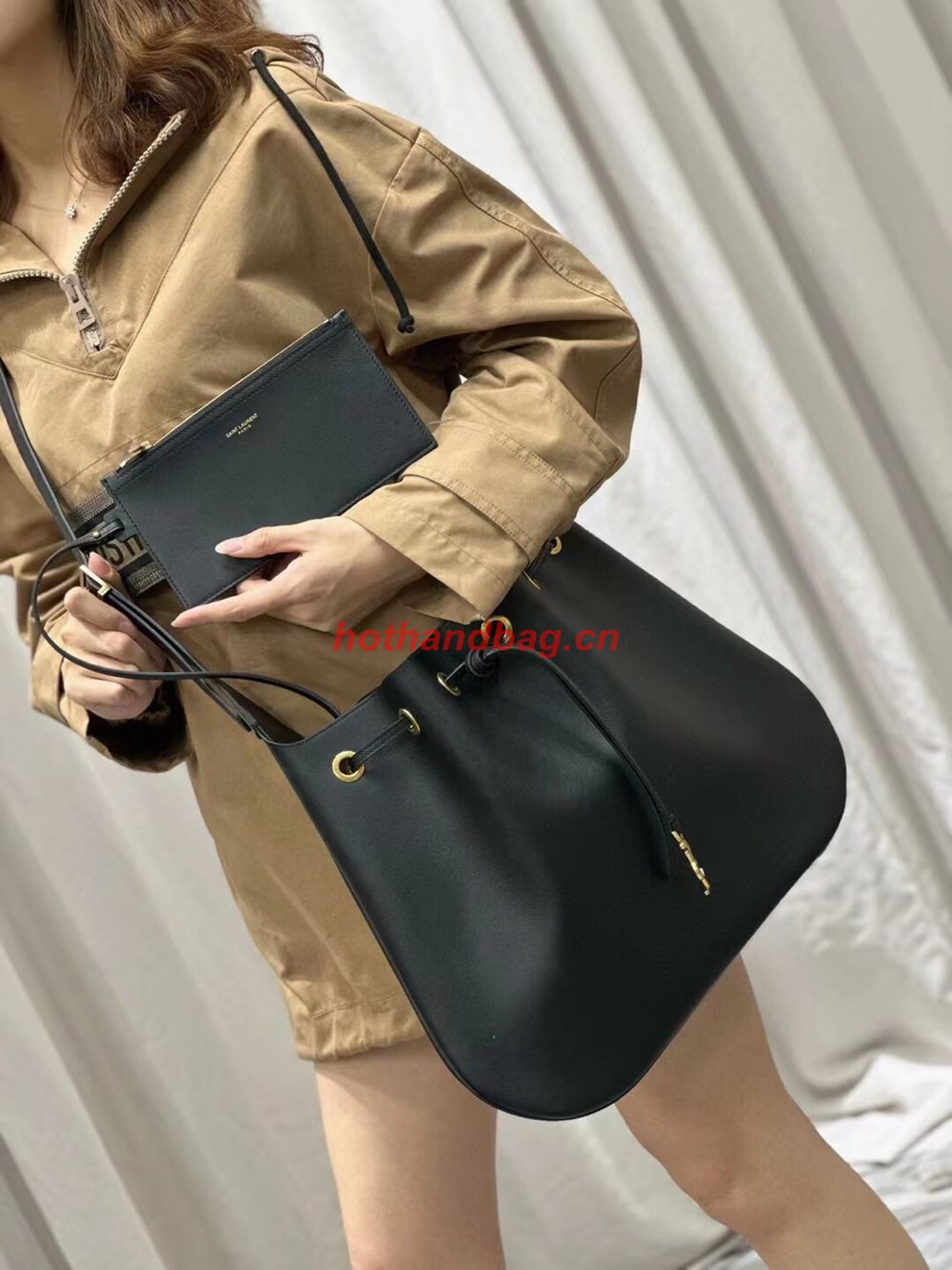 SAINT LAUREN PARIS VII LARGE FLAT HOBO BAG IN SMOOTH LEATHER 697941 black SAINT LAUREN PARIS VII LARGE FLAT HOBO BAG IN SMOOTH LEATHER 697941 black