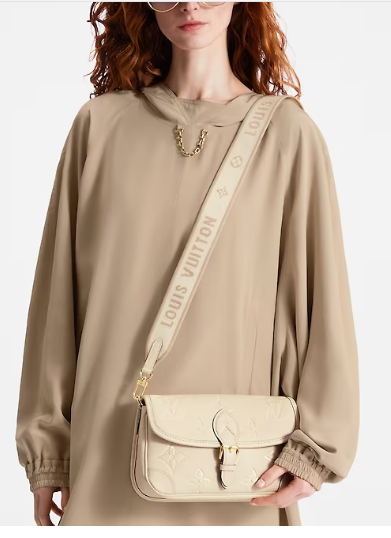 Louis Vuitton Diane M46386 Beige Louis Vuitton Diane M46386 Beige