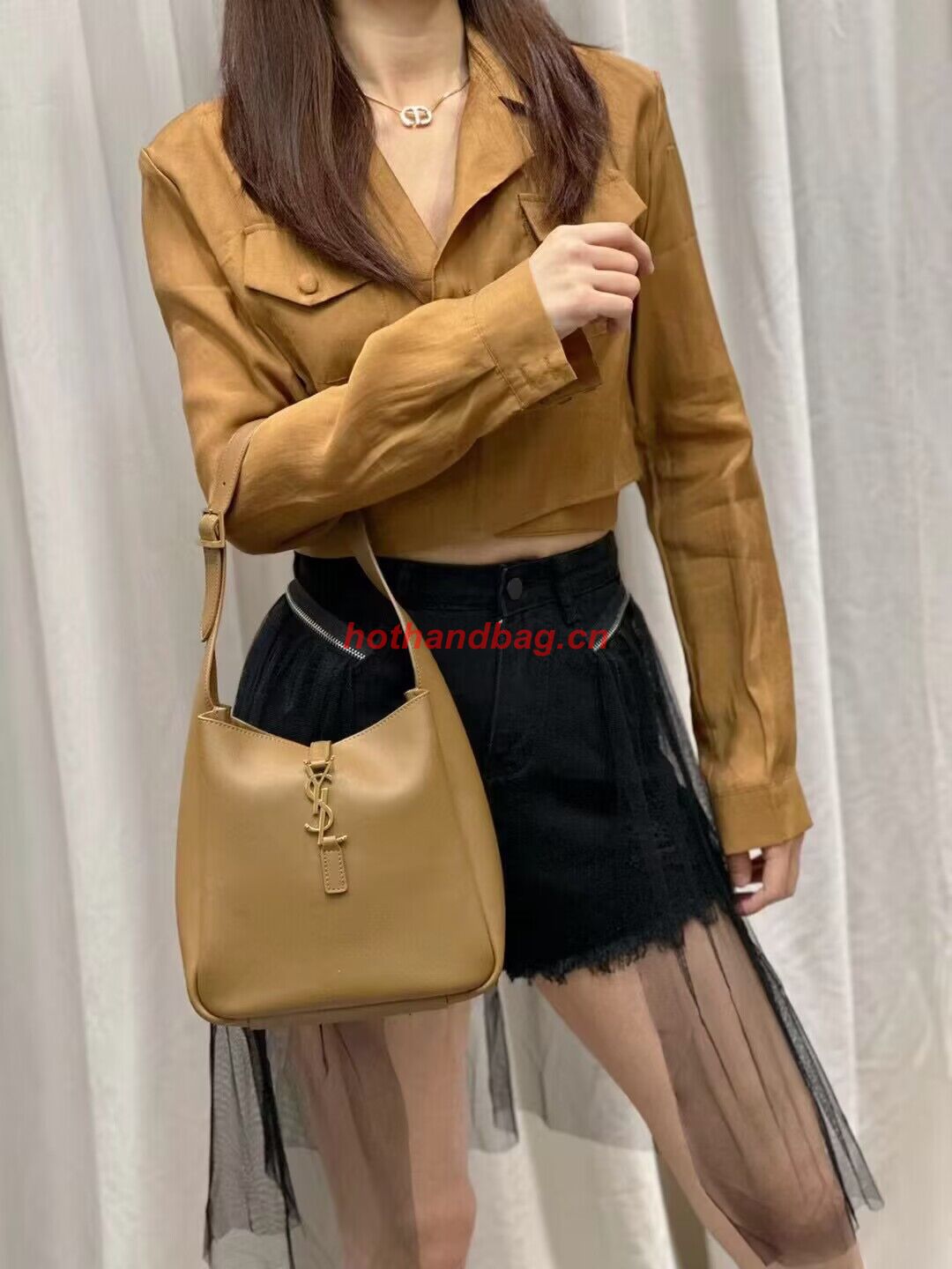 SAINT LAUREN LE 5 A 7 SOFT SMALL IN SMOOTH LEATHER 713938 apricot SAINT LAUREN LE 5 A 7 SOFT SMALL IN SMOOTH LEATHER 713938 apricot