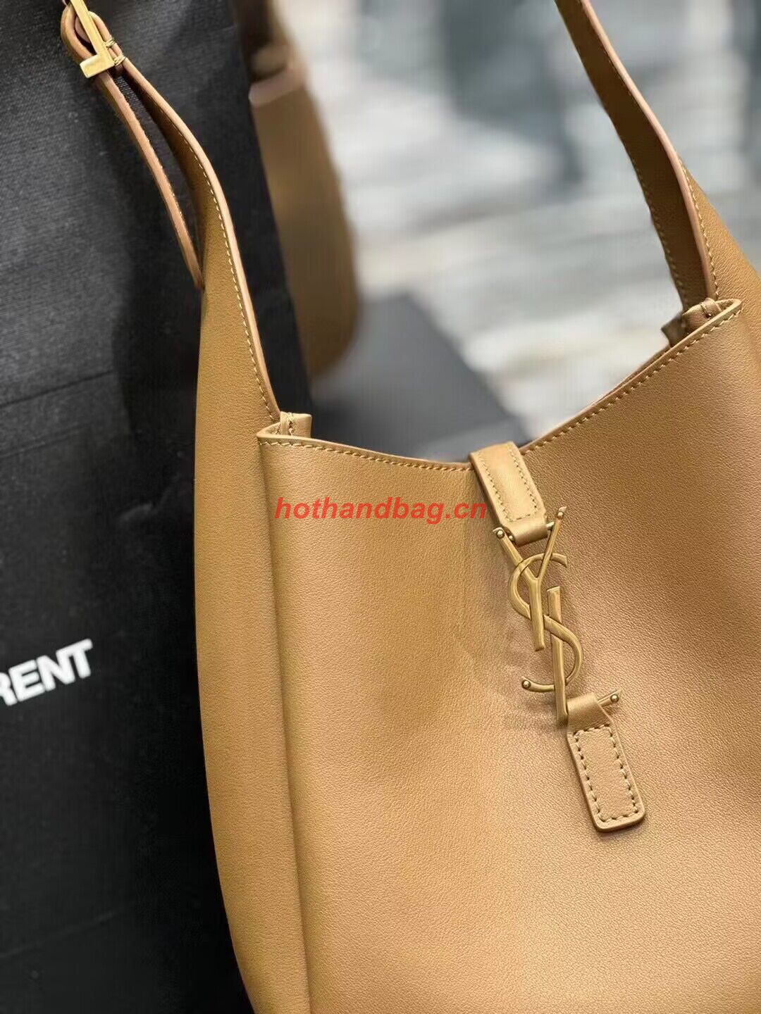 SAINT LAUREN LE 5 A 7 SOFT SMALL IN SMOOTH LEATHER 713938 apricot SAINT LAUREN LE 5 A 7 SOFT SMALL IN SMOOTH LEATHER 713938 apricot