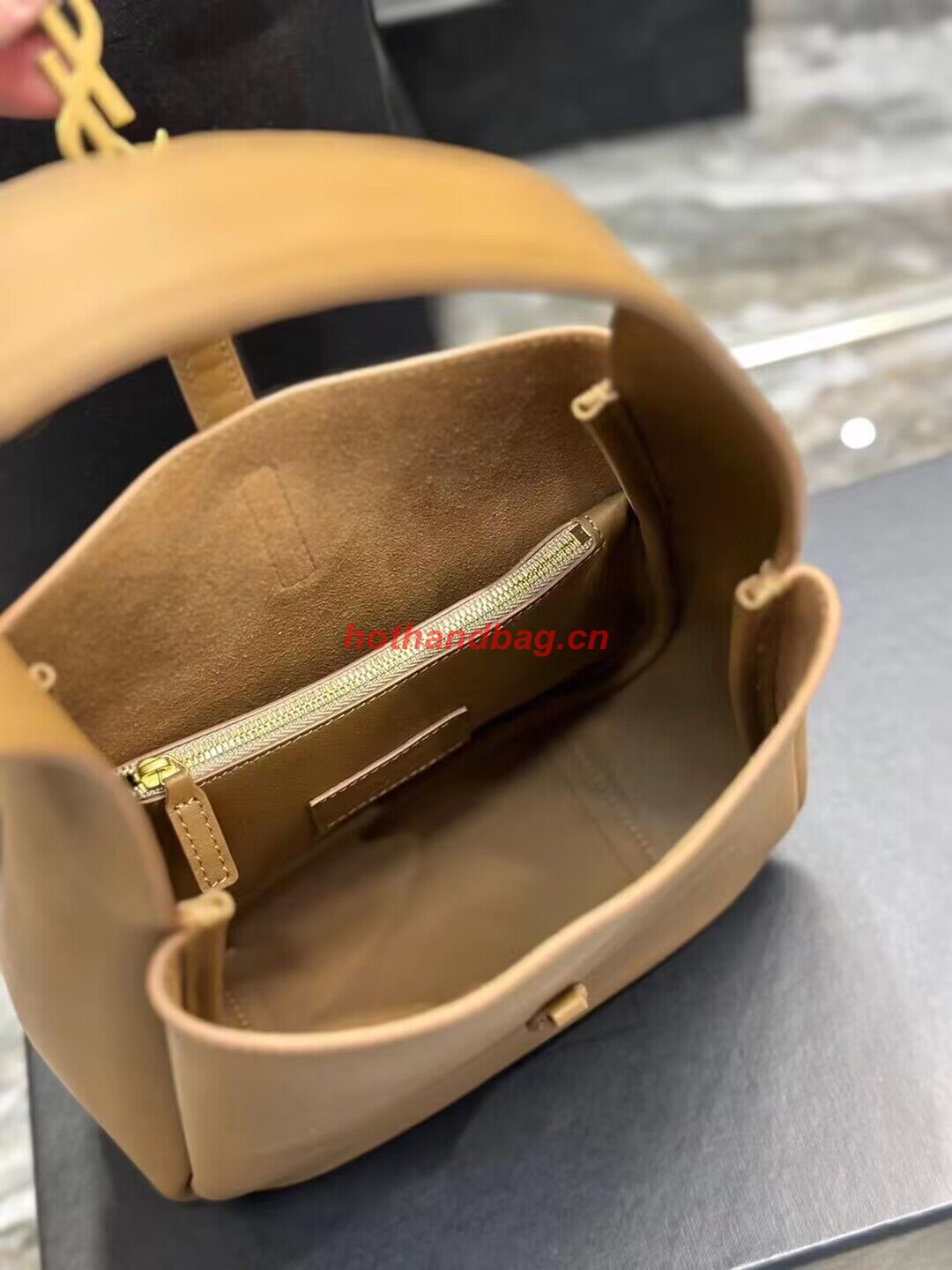 SAINT LAUREN LE 5 A 7 SOFT SMALL IN SMOOTH LEATHER 713938 apricot SAINT LAUREN LE 5 A 7 SOFT SMALL IN SMOOTH LEATHER 713938 apricot