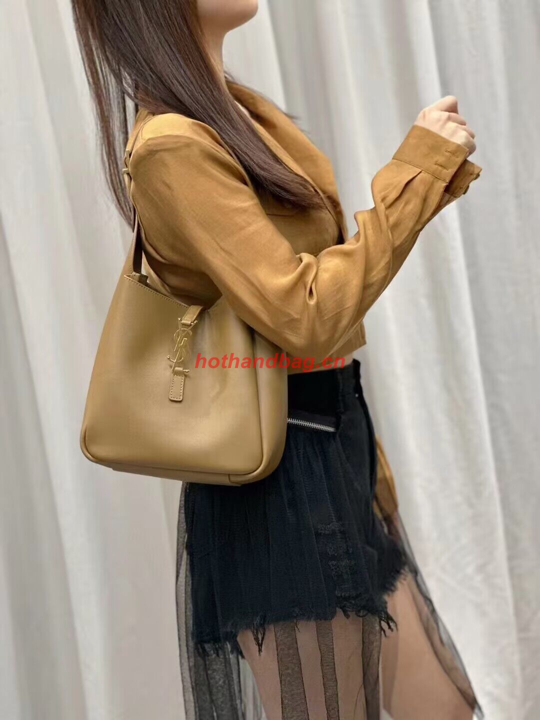 SAINT LAUREN LE 5 A 7 SOFT SMALL IN SMOOTH LEATHER 713938 apricot SAINT LAUREN LE 5 A 7 SOFT SMALL IN SMOOTH LEATHER 713938 apricot