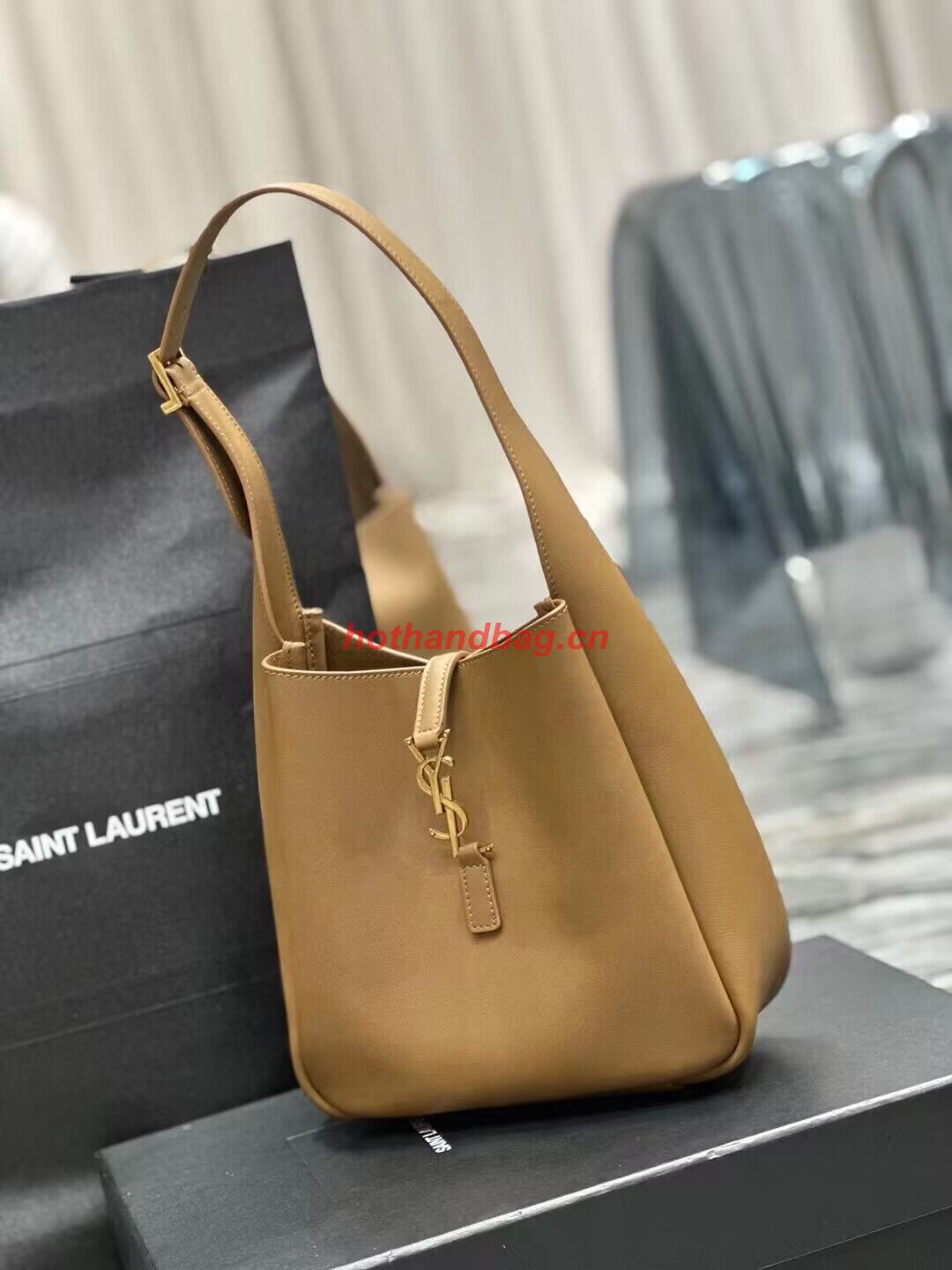 SAINT LAUREN LE 5 A 7 SOFT SMALL IN SMOOTH LEATHER 713938 apricot SAINT LAUREN LE 5 A 7 SOFT SMALL IN SMOOTH LEATHER 713938 apricot