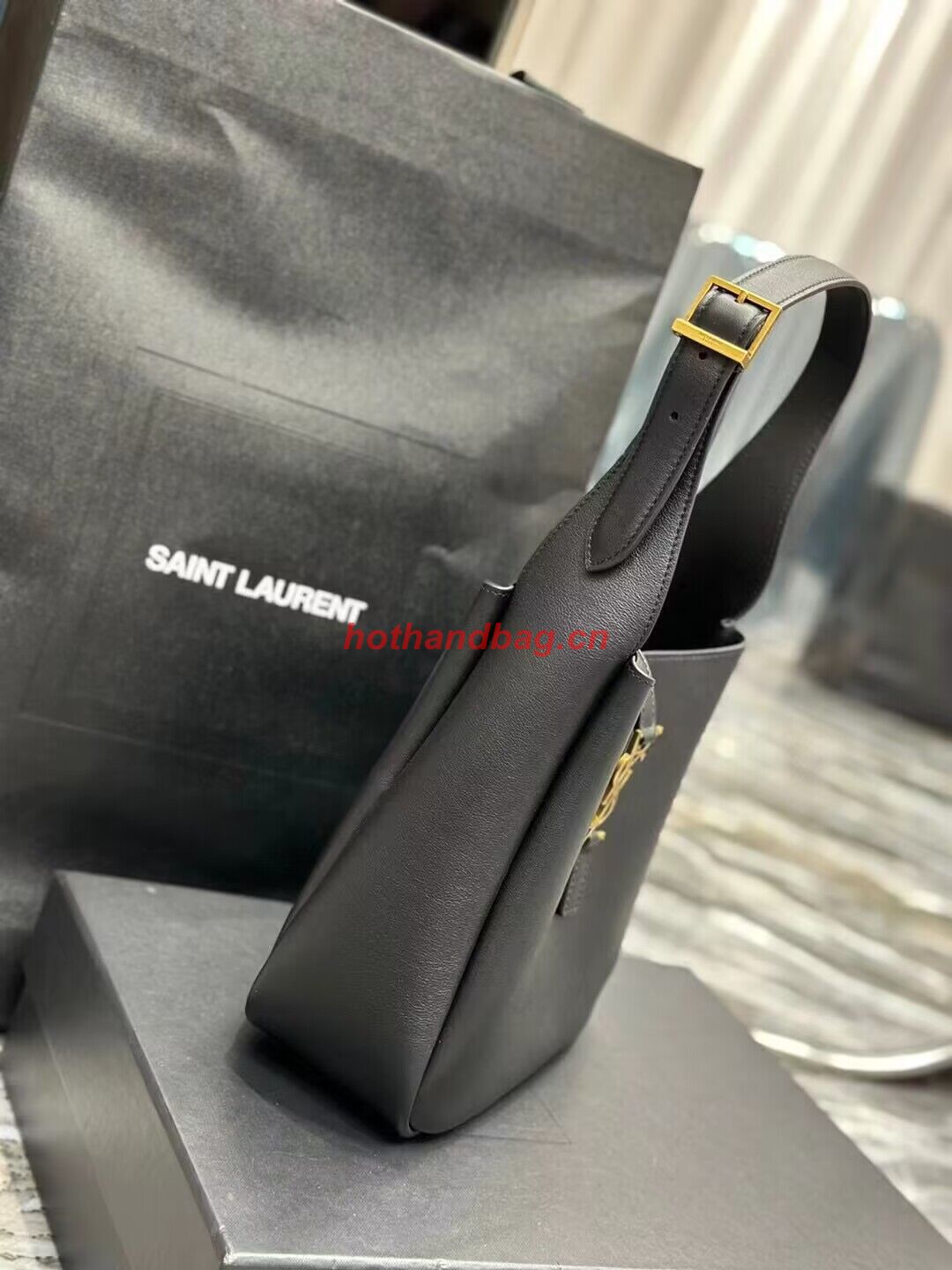 SAINT LAUREN LE 5 A 7 SOFT SMALL IN SMOOTH LEATHER 713938 black SAINT LAUREN LE 5 A 7 SOFT SMALL IN SMOOTH LEATHER 713938 black