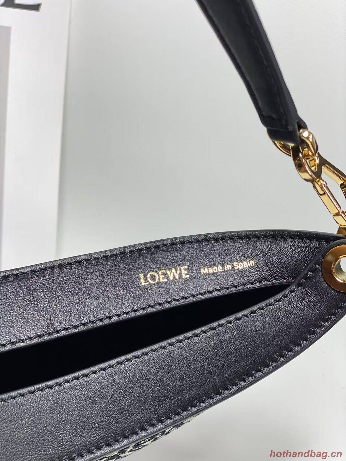 Loewe Original Leather Shoulder Handbag 3073 Black Embroidery Loewe Original Leather Shoulder Handbag 3073 Black Embroidery