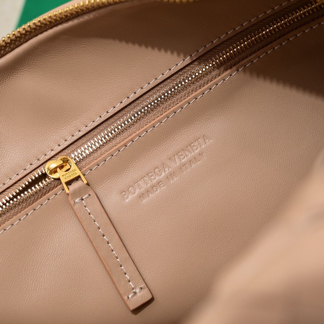 Bottega Veneta Jodie Hobo Bag 600261 Porridge Bottega Veneta Jodie Hobo Bag 600261 Porridge