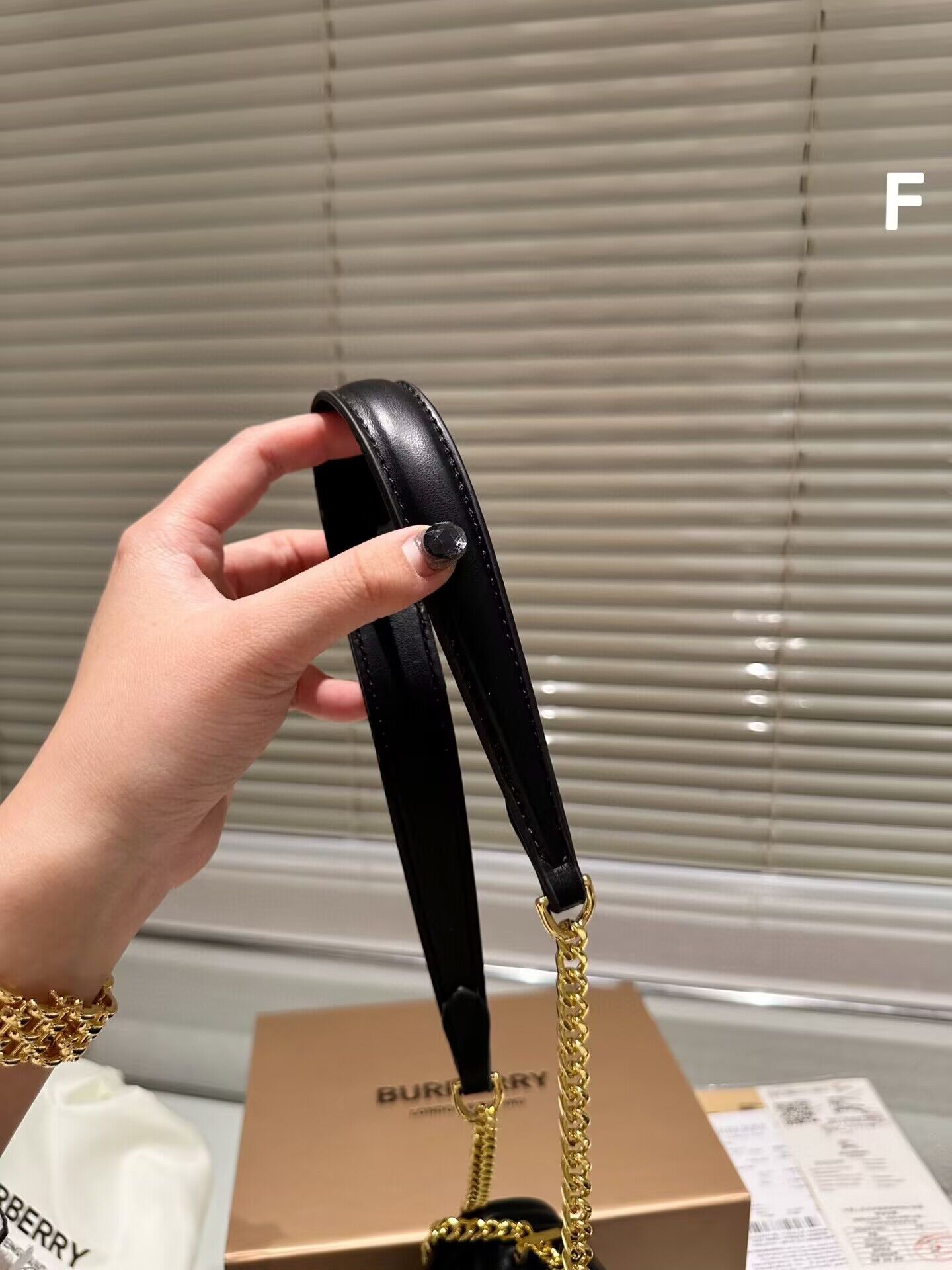 BurBerry Original Leather Lola Clutch Shoulder Bag 90188 Black & Gold-Tone BurBerry Original Leather Lola Clutch Shoulder Bag 90188 Black & Gold-Tone