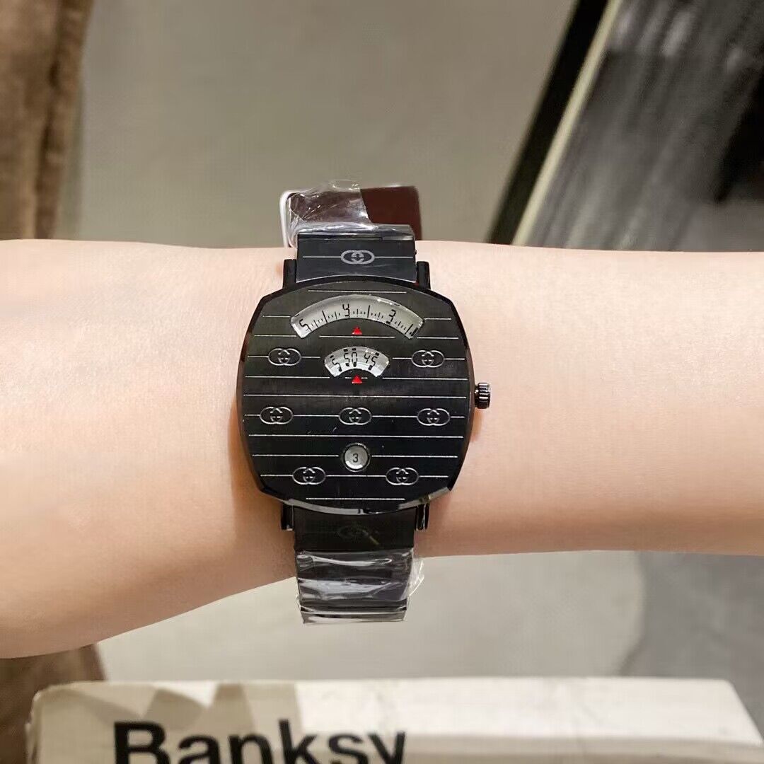 Gucci Couple Watch G42103 Gucci Couple Watch G42103