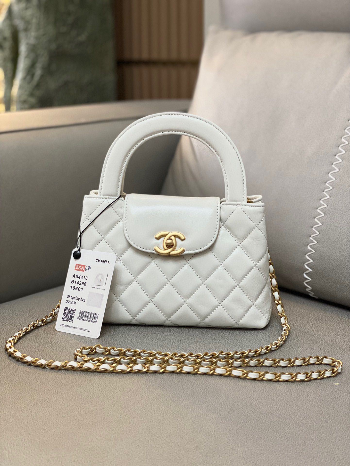 Chanel 23k Vintage Kelly Original Leather Top Handle Bag AS4416 White Chanel 23k Vintage Kelly Original Leather Top Handle Bag AS4416 White