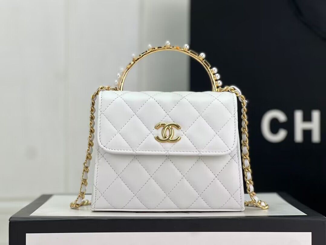 CHANEL 22B Kelly Pearl Top Handle Bag AP3513 White CHANEL 22B Kelly Pearl Top Handle Bag AP3513 White