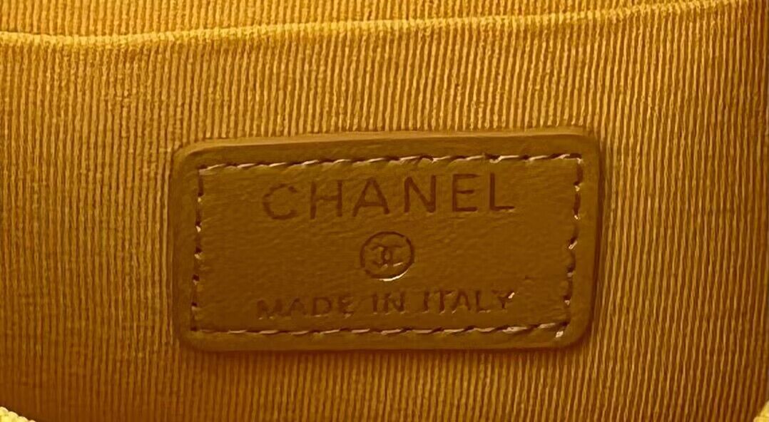 CHANEL 22B Kelly Pearl Top Handle Bag AP3513 Yellow CHANEL 22B Kelly Pearl Top Handle Bag AP3513 Yellow