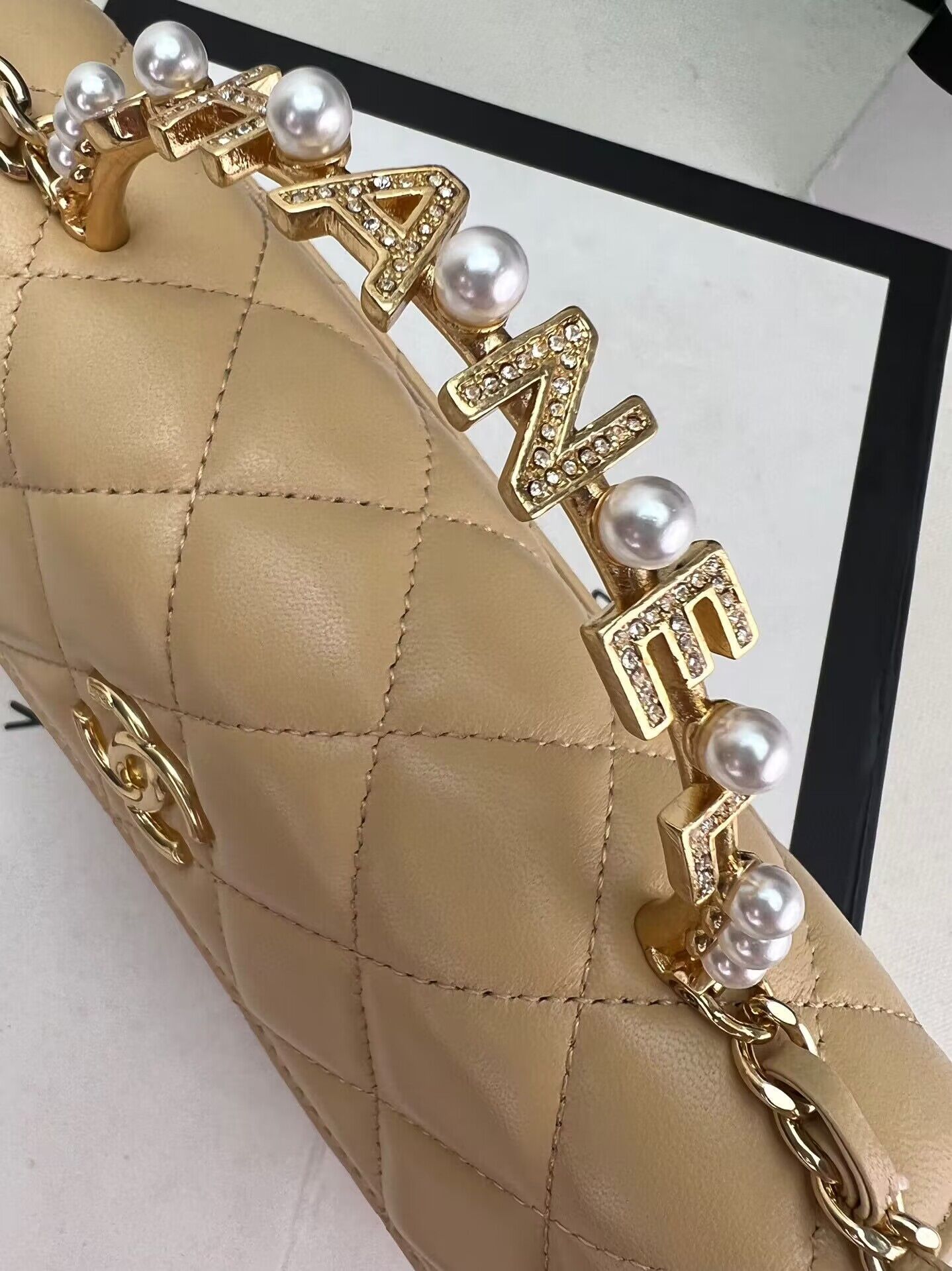 CHANEL 22B Kelly Pearl Top Handle Bag AP3562 Apricot CHANEL 22B Kelly Pearl Top Handle Bag AP3562 Apricot