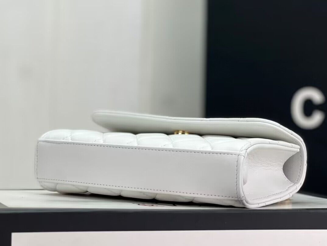 CHANEL 22B Kelly Pearl Top Handle Bag AP3562 White CHANEL 22B Kelly Pearl Top Handle Bag AP3562 White